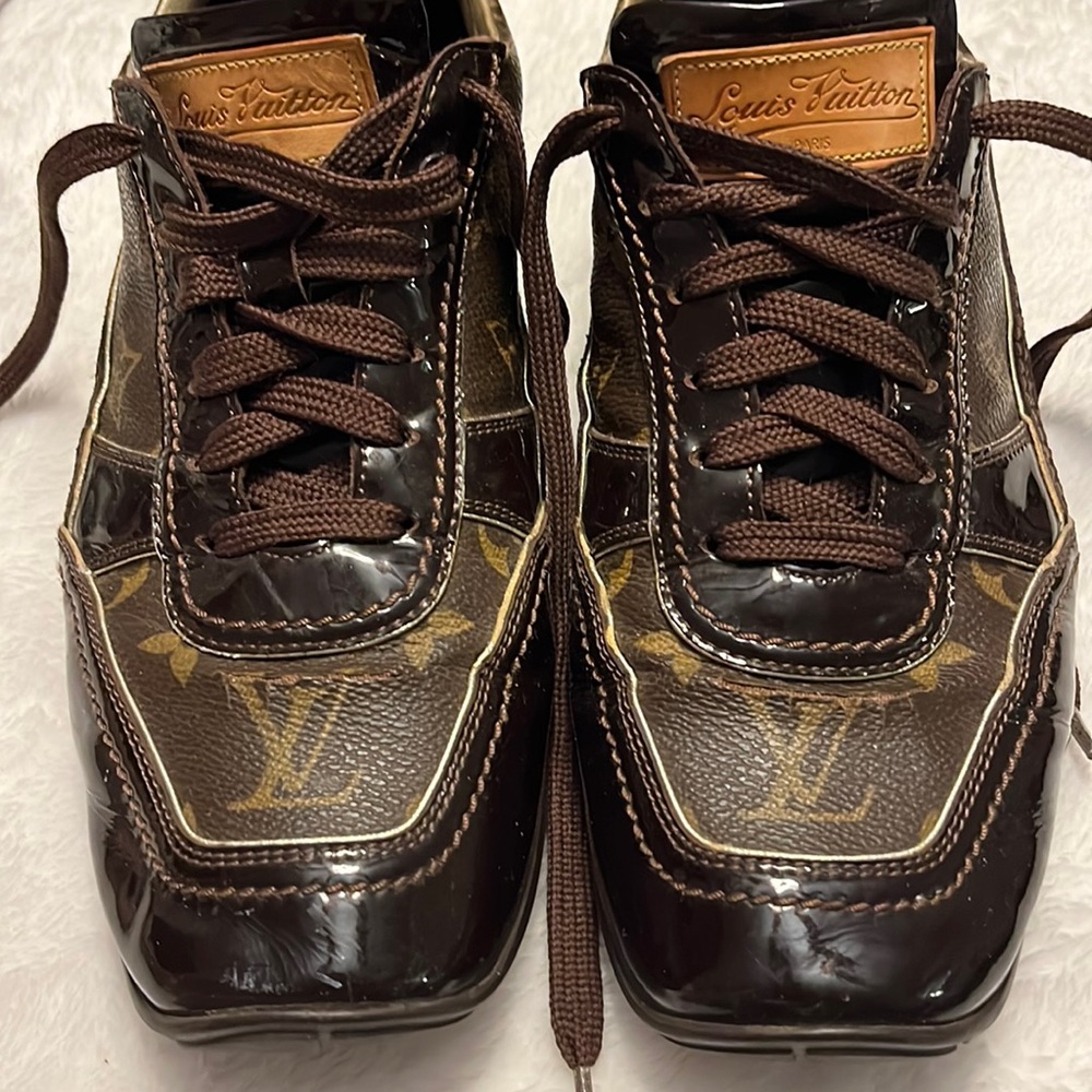 Louis Vuitton sneakers great condition
